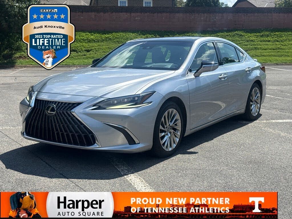 2022 LEXUS ES