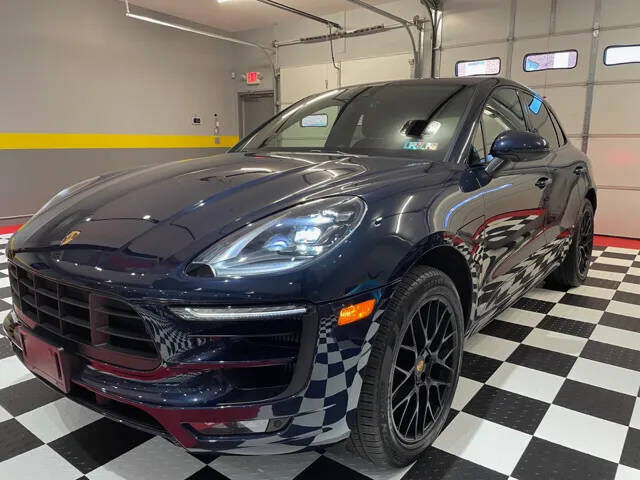 2018 PORSCHE Macan