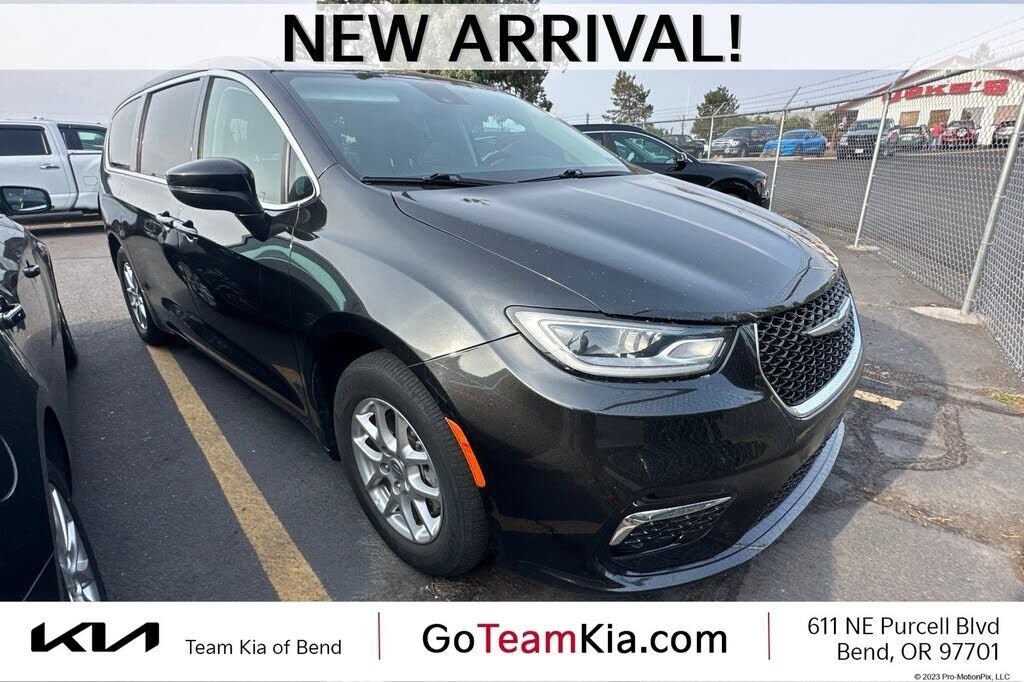 2023 CHRYSLER Pacifica