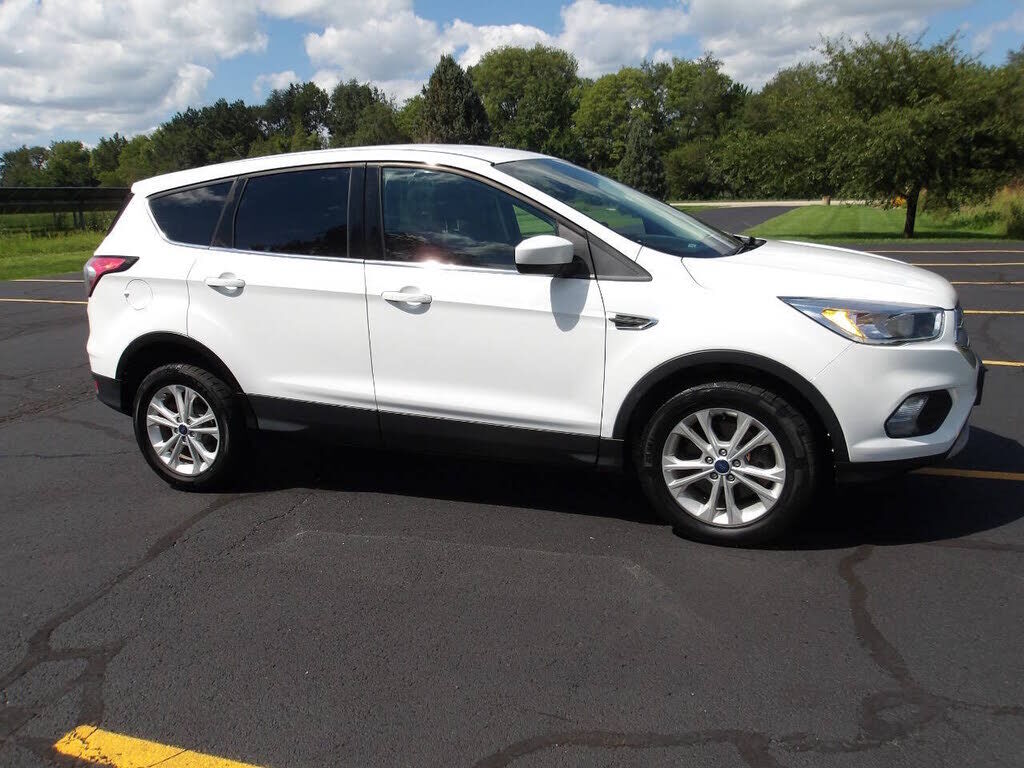 2017 FORD Escape