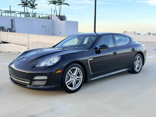 2013 PORSCHE Panamera