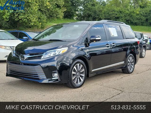 2019 TOYOTA Sienna