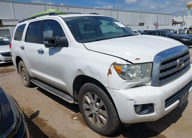 2014 TOYOTA Sequoia