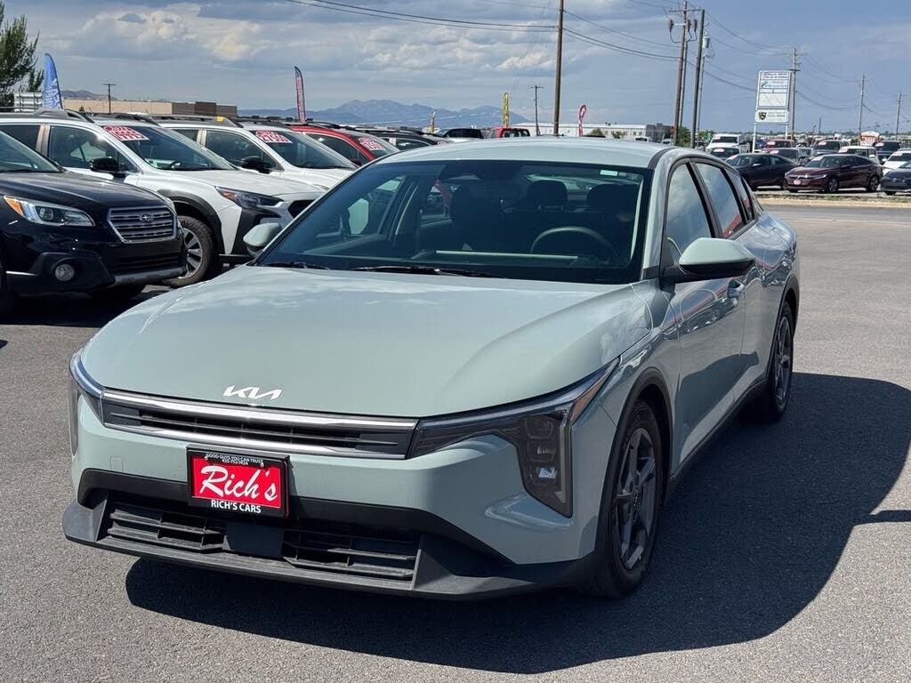 2025 KIA K4