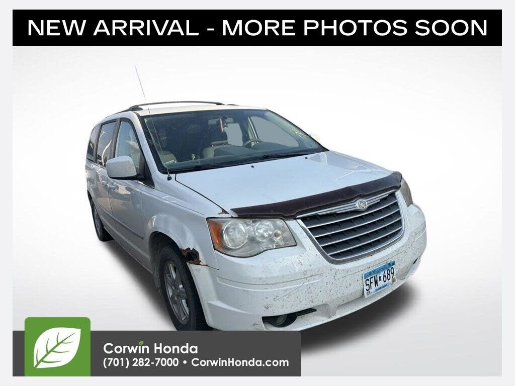 2010 CHRYSLER Town and Country