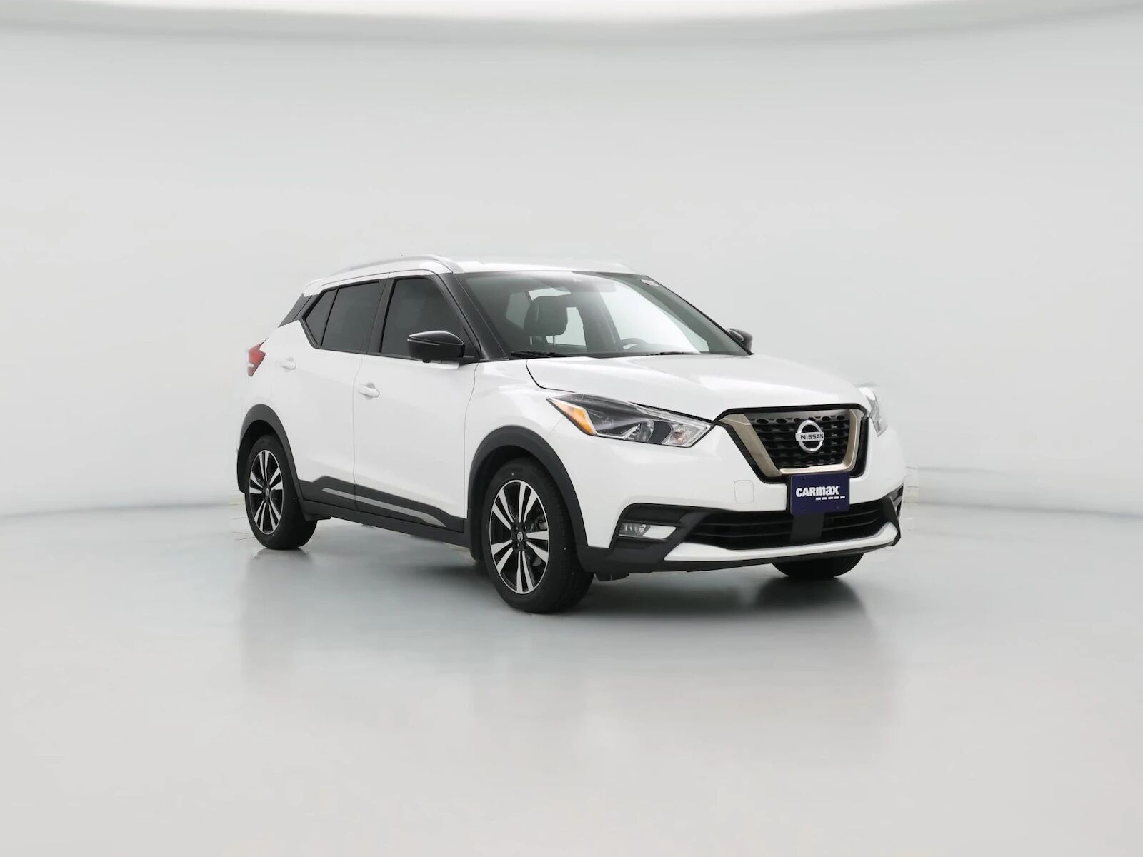2020 NISSAN Kicks