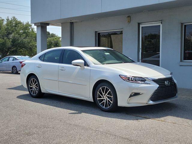 2017 LEXUS ES