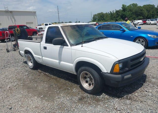2003 CHEVROLET S-10 Pickup