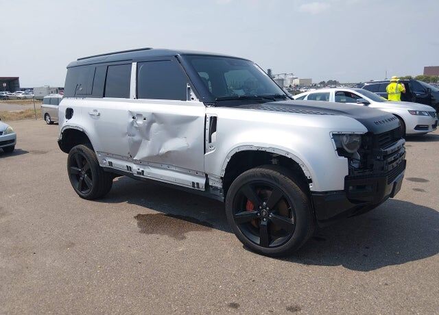 2022 LAND ROVER Defender