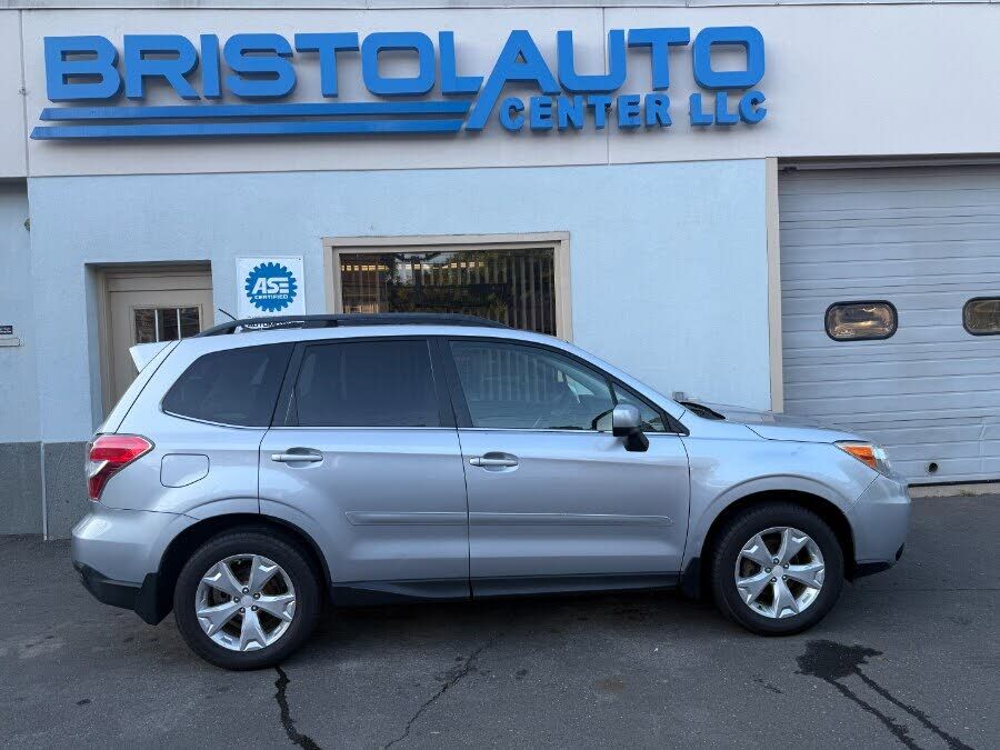 2015 SUBARU Forester