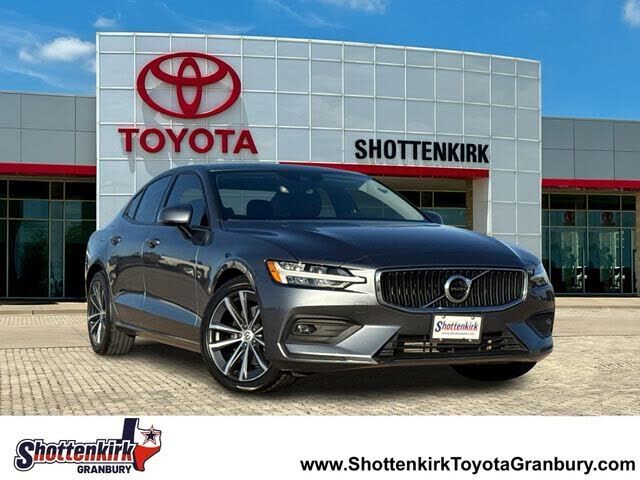 2021 VOLVO S60