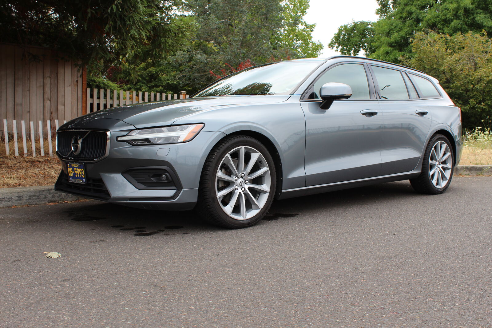 2020 VOLVO V60