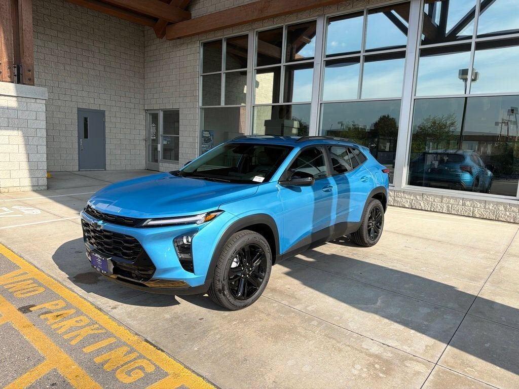 2026 CHEVROLET Trax