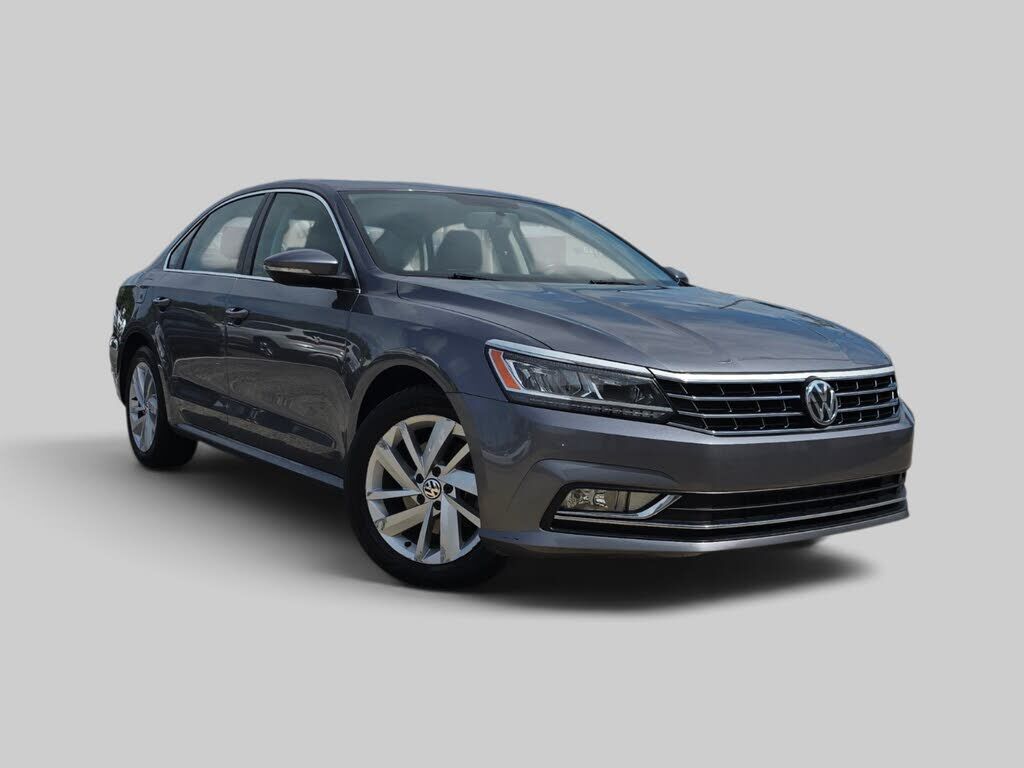2018 VOLKSWAGEN Passat