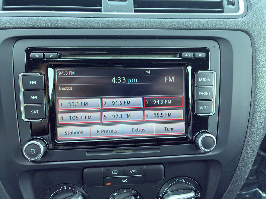 2013 VOLKSWAGEN Jetta