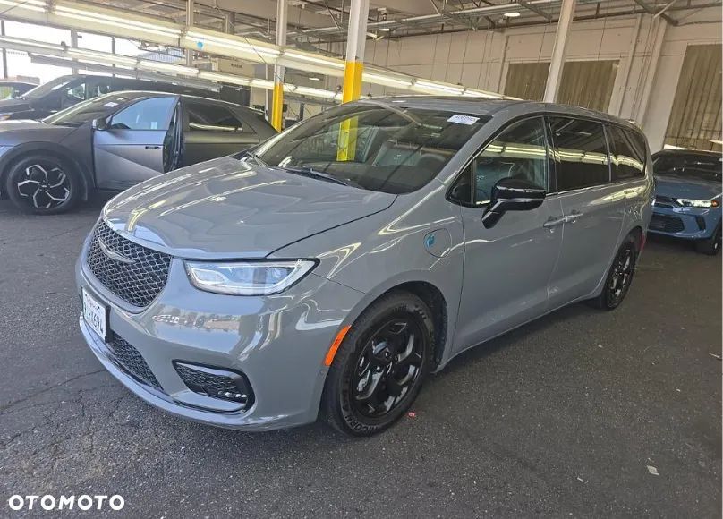 2023 CHRYSLER Pacifica