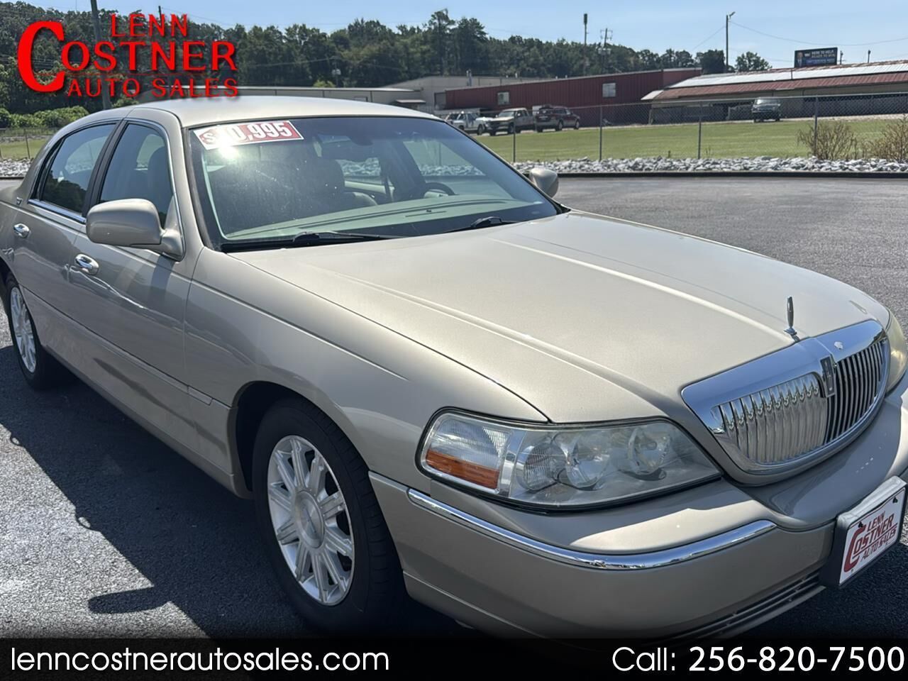 2010 LINCOLN Town Car