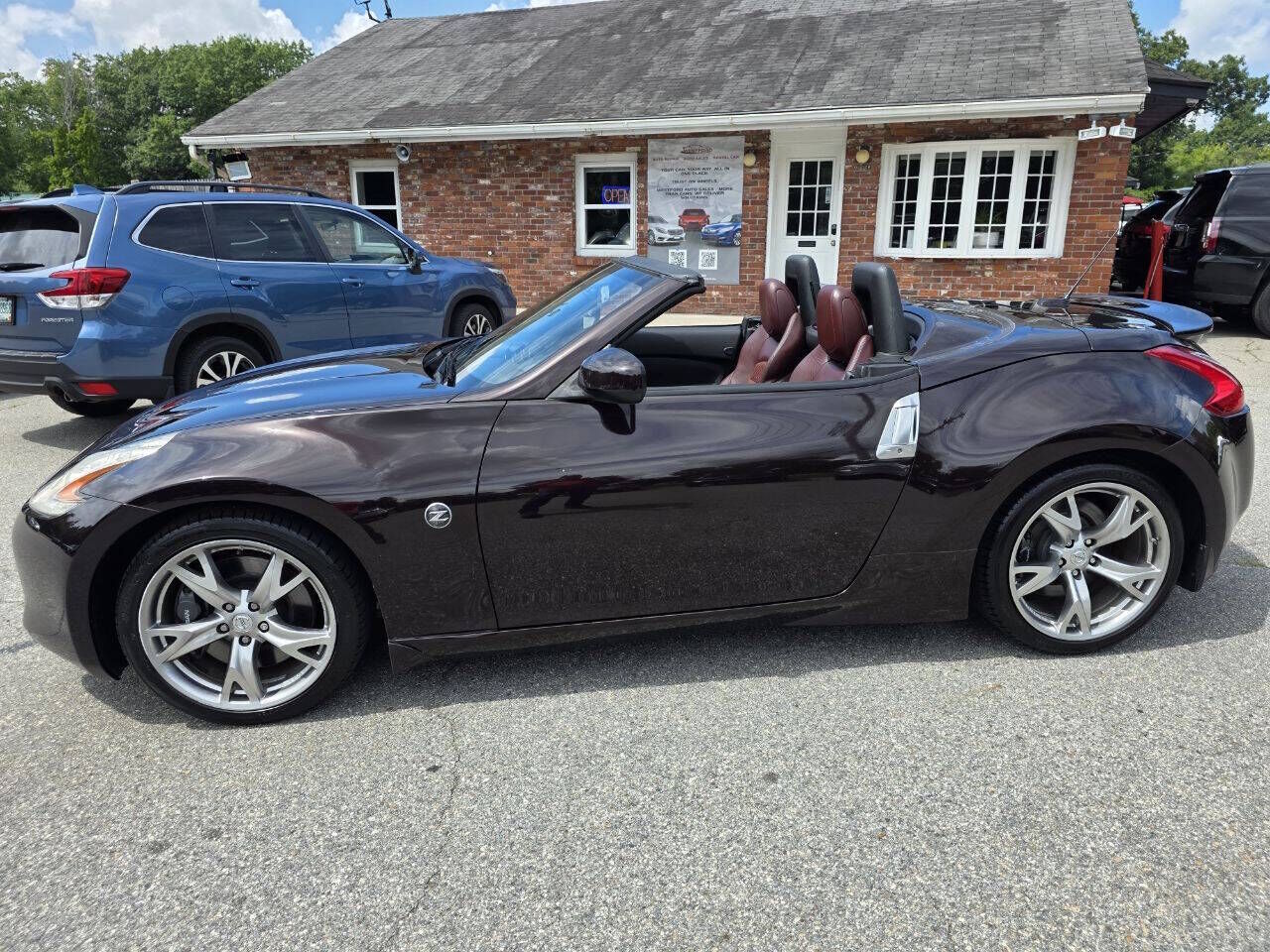 2010 NISSAN 370Z