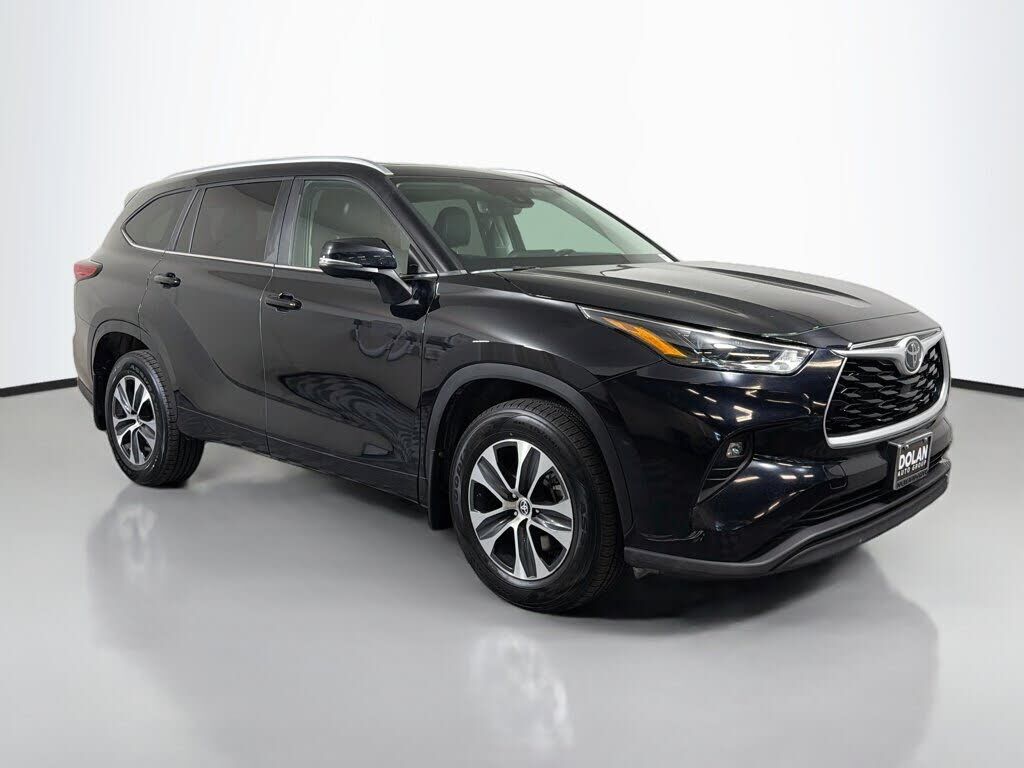 2023 TOYOTA Highlander