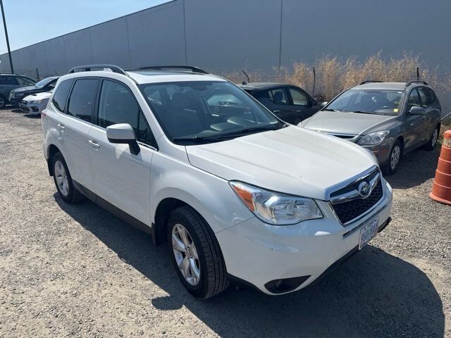 2016 SUBARU Forester
