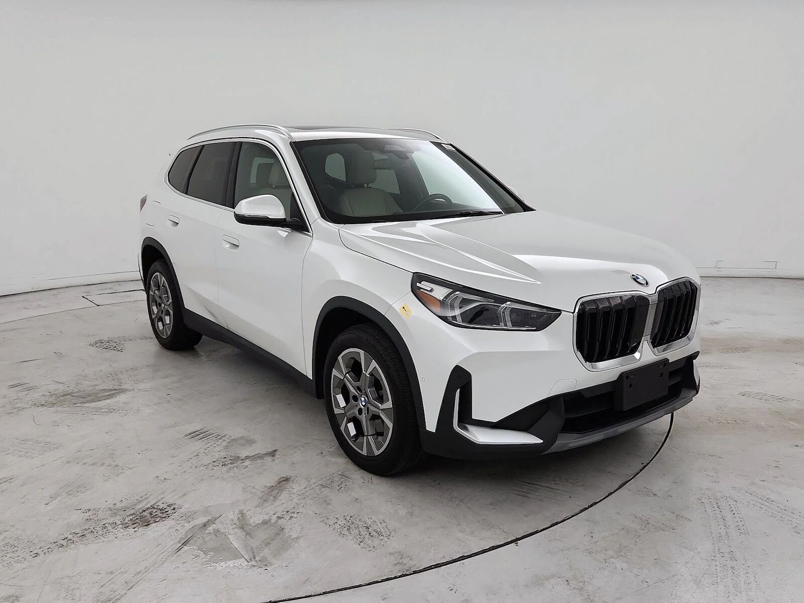 2023 BMW X1