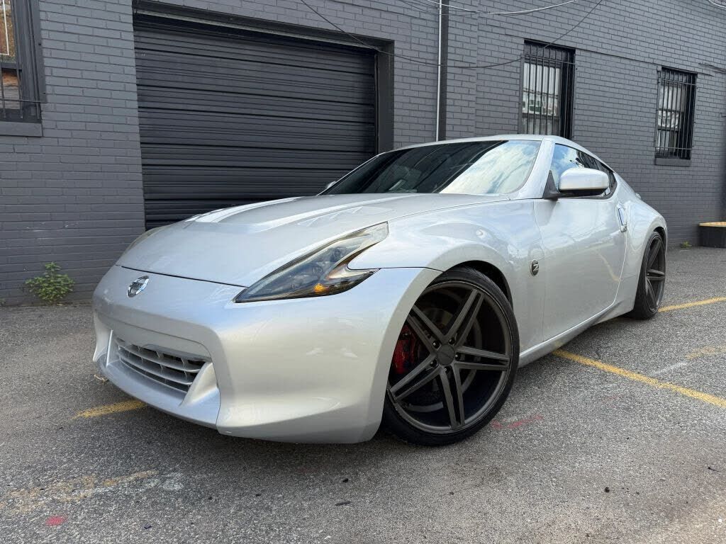 2010 NISSAN 370Z