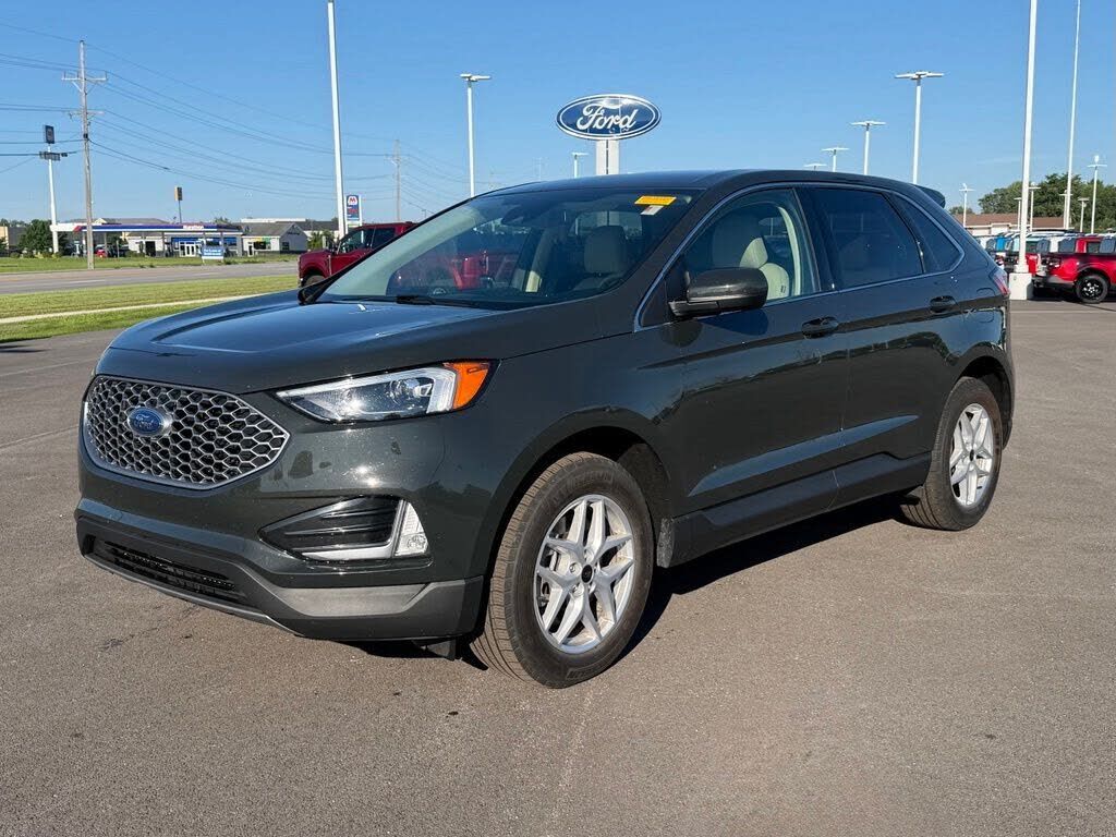 2023 FORD Edge