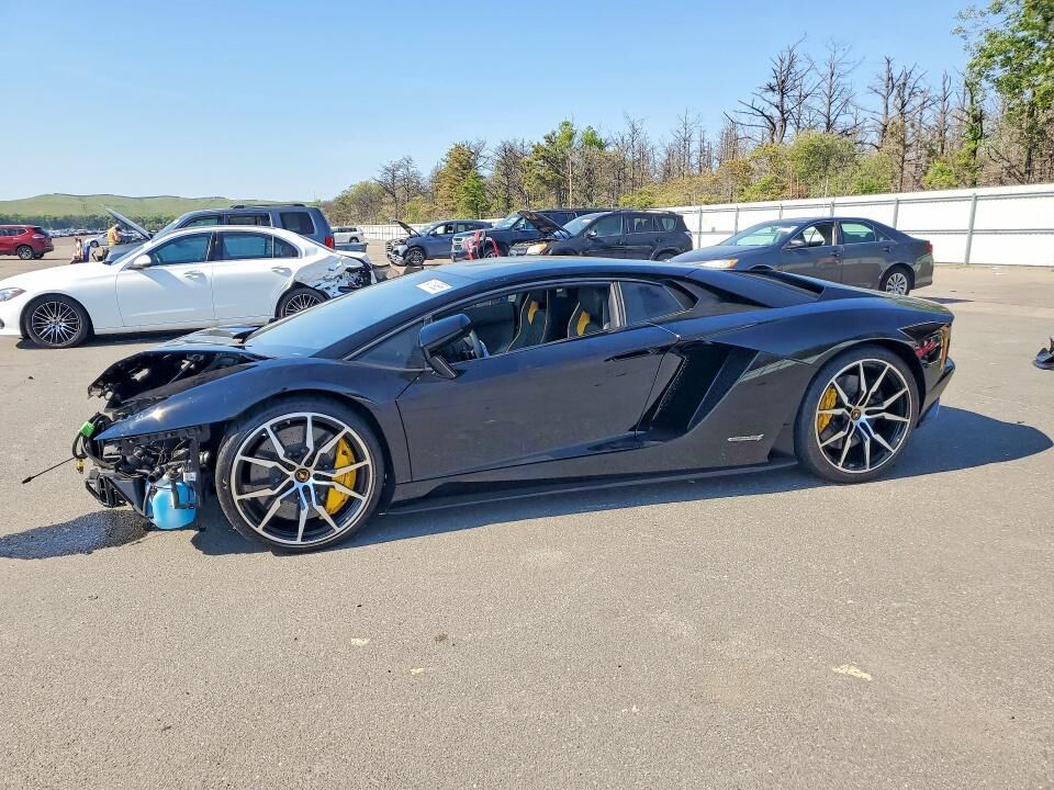2018 LAMBORGHINI Aventador