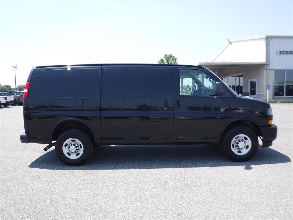 2021 CHEVROLET Express
