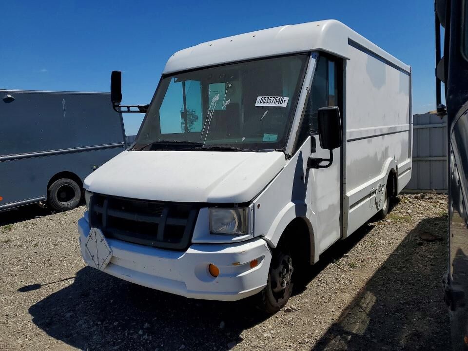 2013 ISUZU NPR/NPR-HD