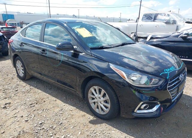 2021 HYUNDAI Accent