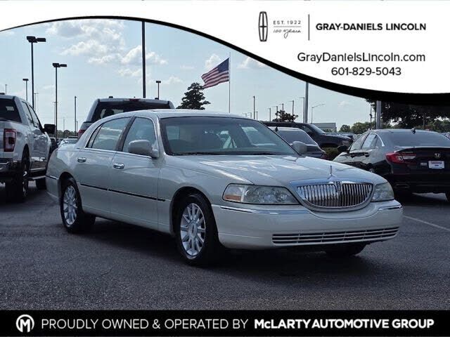 2006 LINCOLN Town Car