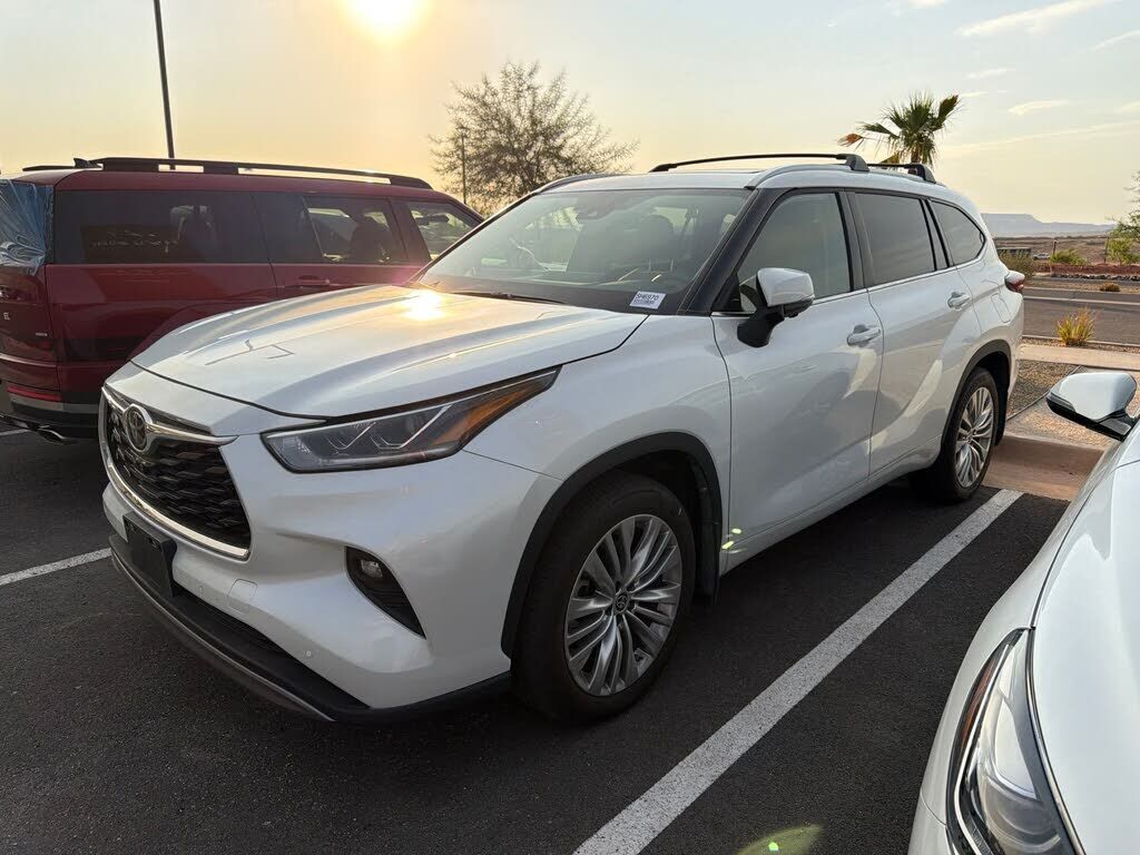 2024 TOYOTA Highlander
