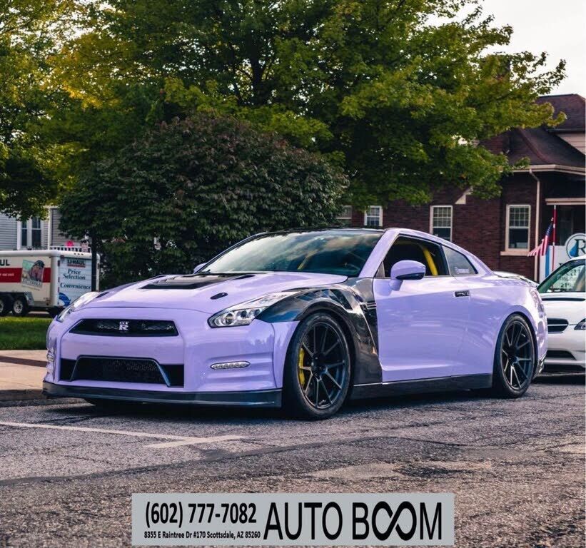 2014 NISSAN GT-R