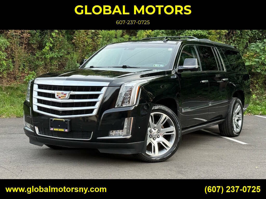 2017 CADILLAC Escalade ESV