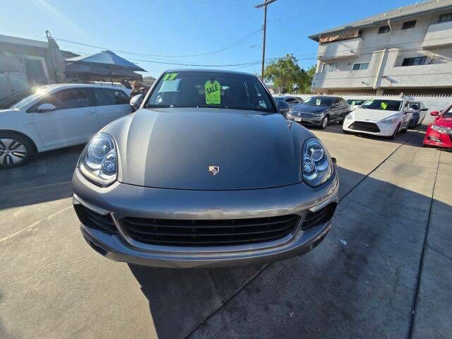 2017 PORSCHE Cayenne