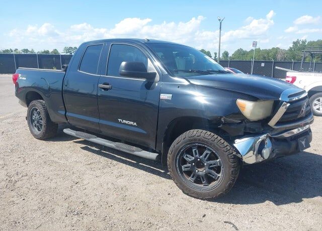 2013 TOYOTA Tundra
