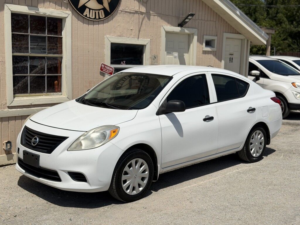 2012 NISSAN Versa