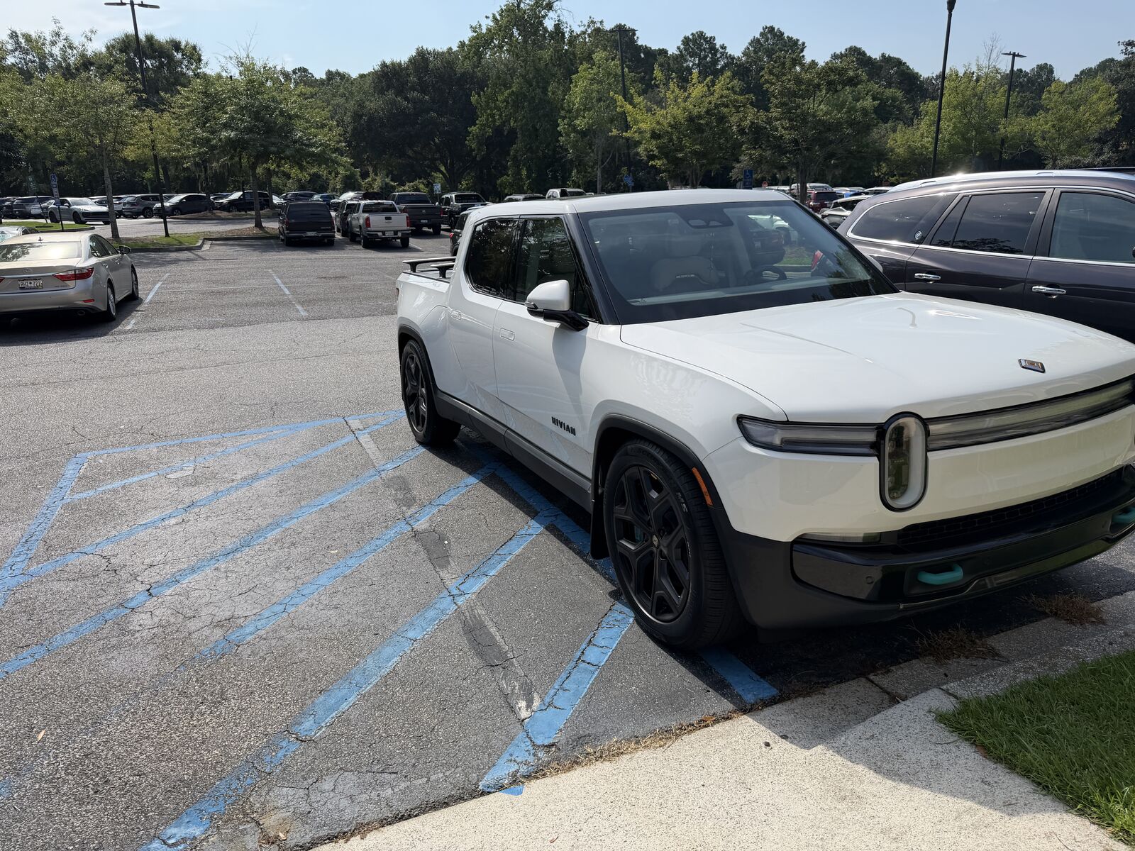 2026 RIVIAN R1T