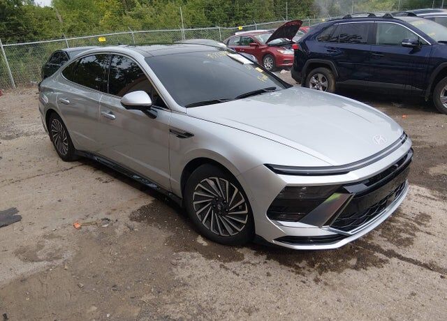 2025 HYUNDAI Sonata