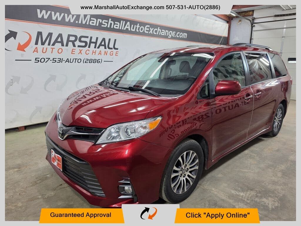 2018 TOYOTA Sienna