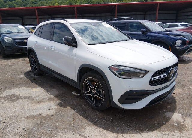 2022 MERCEDES-BENZ GLA-Class