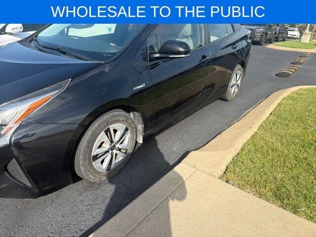 2016 TOYOTA PRIUS