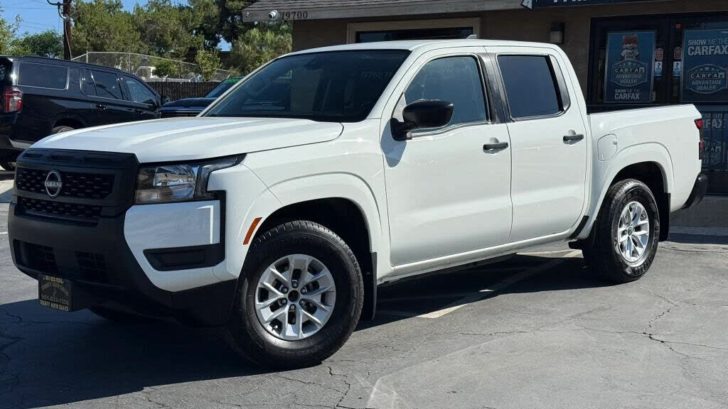 2025 NISSAN Frontier