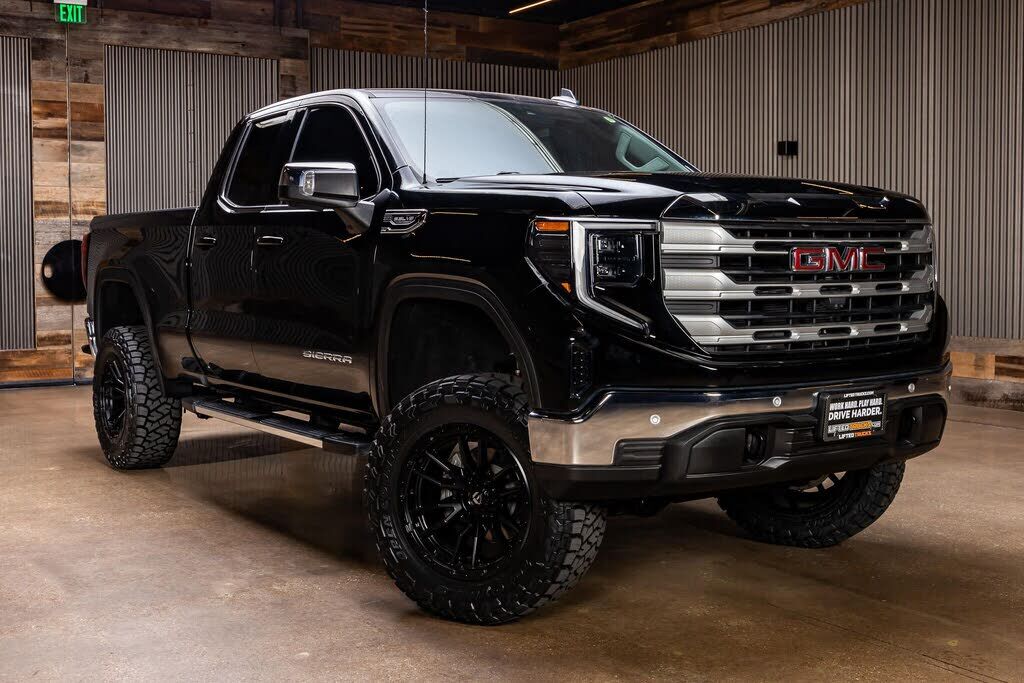2024 GMC Sierra