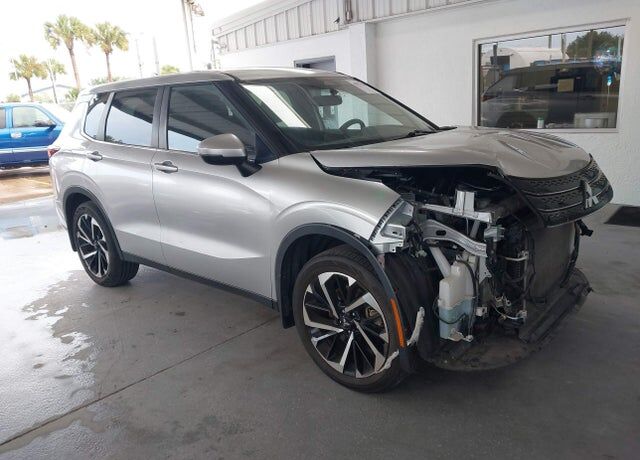 2022 MITSUBISHI Outlander