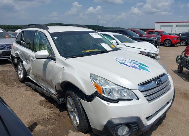 2014 SUBARU Outback