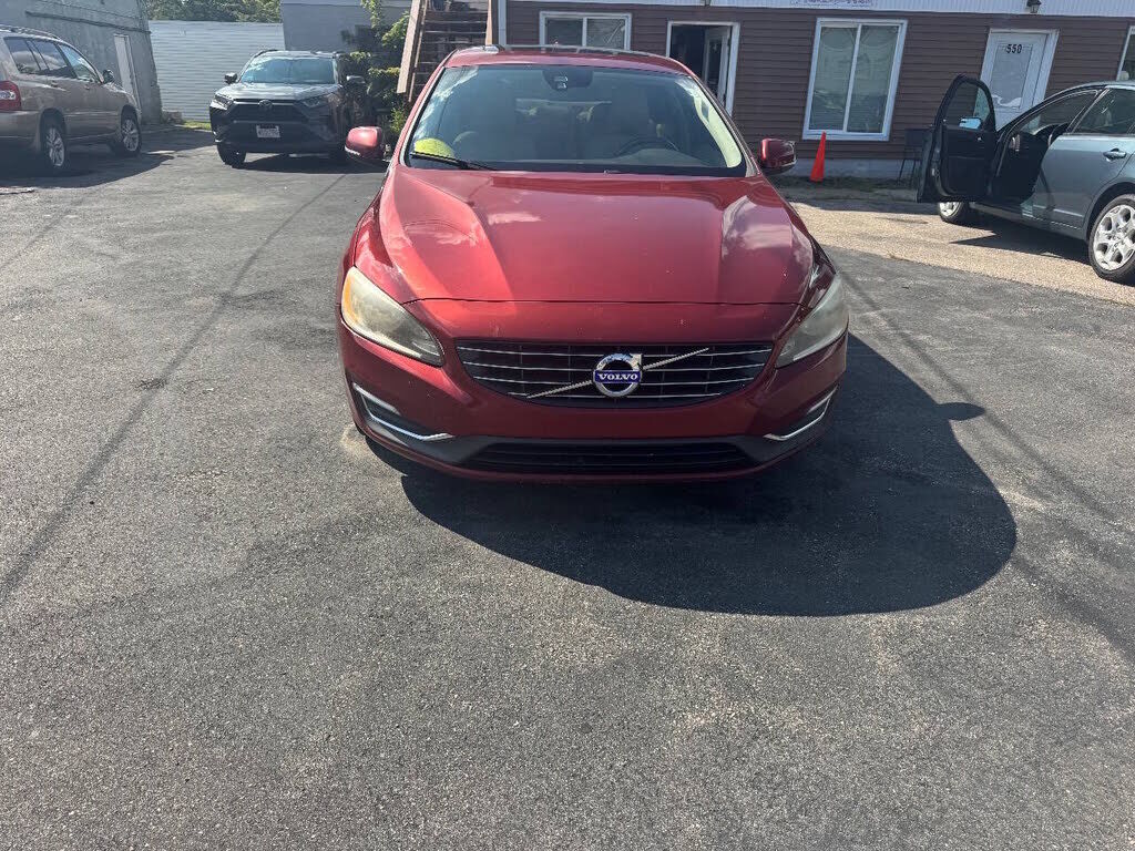 2015 VOLVO S60