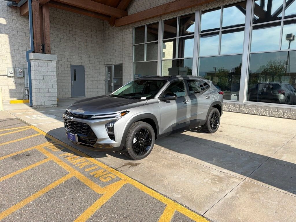 2026 CHEVROLET Trax