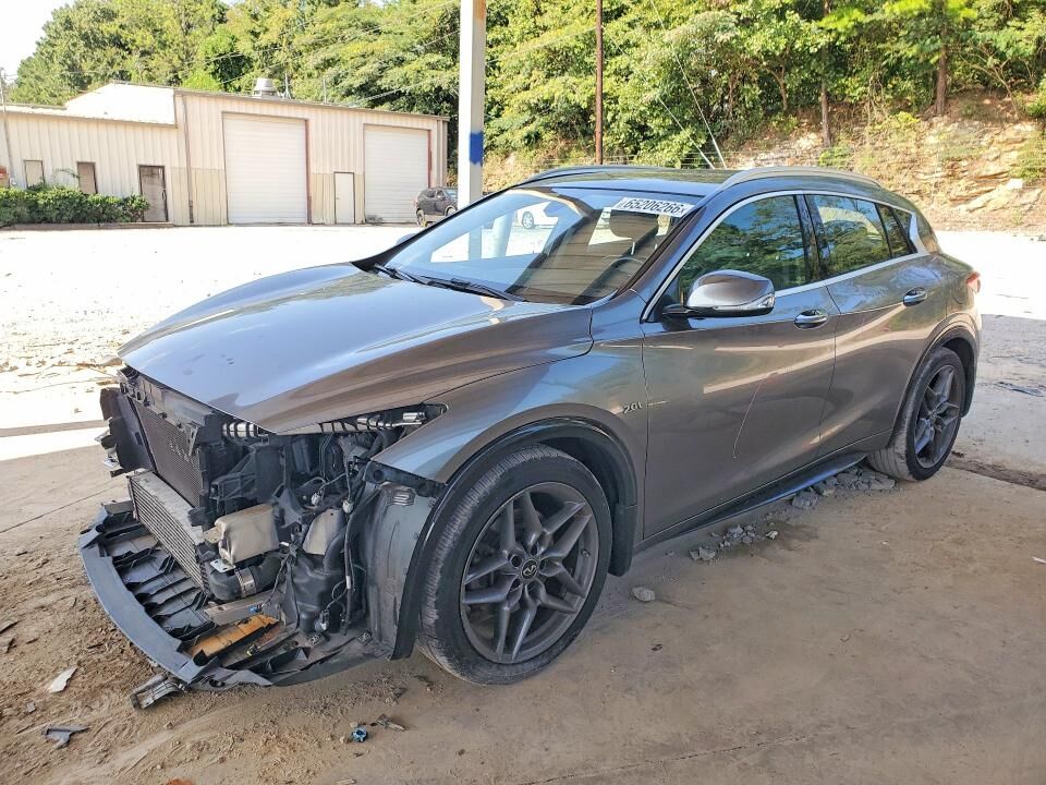 2017 INFINITI QX30